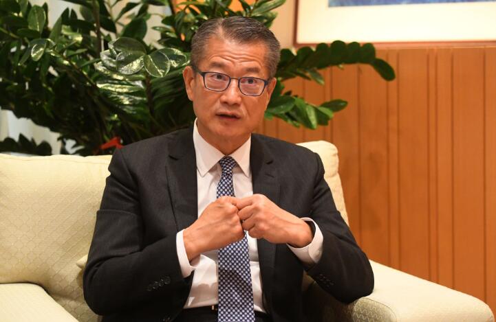 財爺陳茂波接受本報專訪 香港國際金融中心固若金湯