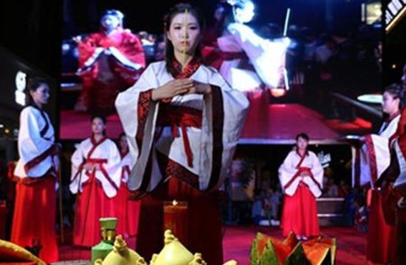 中国人的服饰起源 古代女子如何时尚穿搭？