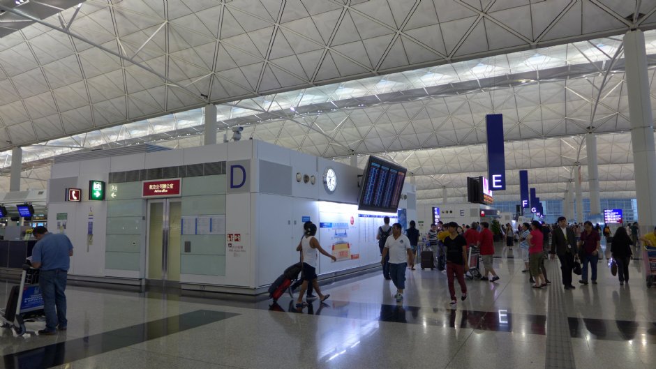 傳港星「旅遊氣泡」最快下月底推出 港機場建快速測試