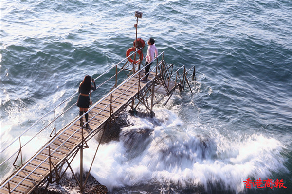 圖集 | 香港碩果僅存的古早泳棚——「西環鐘聲泳棚」