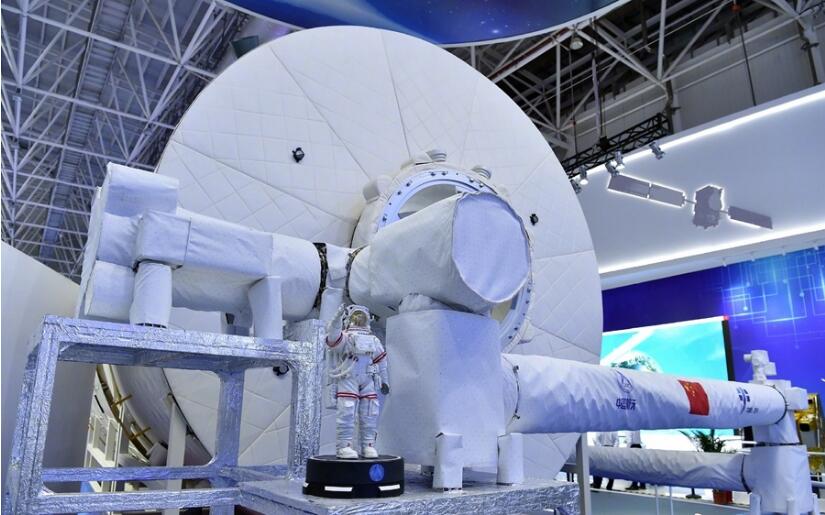 中國空間站首批航天員乘組正着重開展出艙活動等訓練