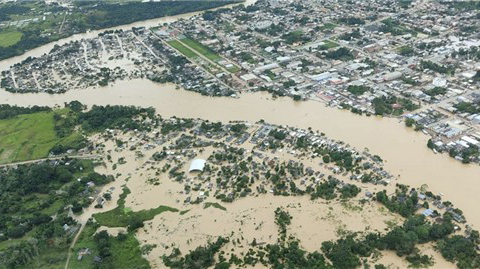 巴西阿克雷州多城遭遇嚴重洪災 全州進入緊急狀態