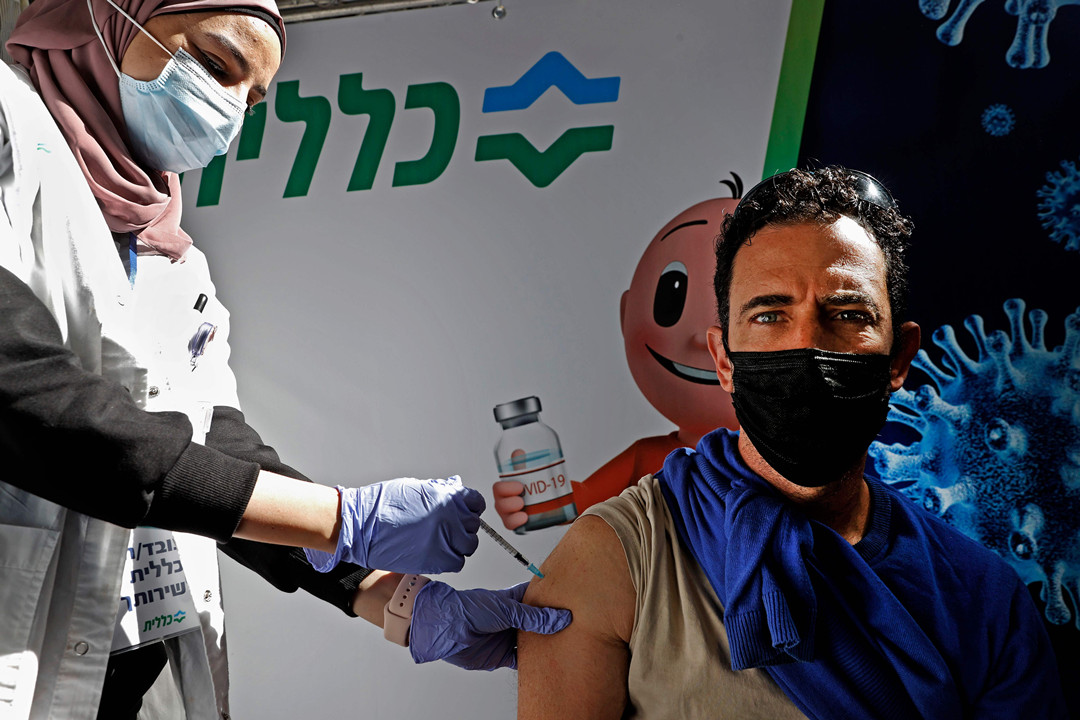 以色列開始重啓經濟 疫苗接種率近50％