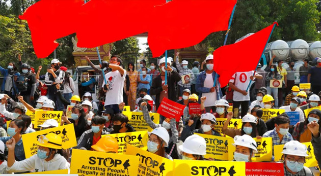 緬甸群眾持續大規模示威 無懼軍方前日開槍鎮壓