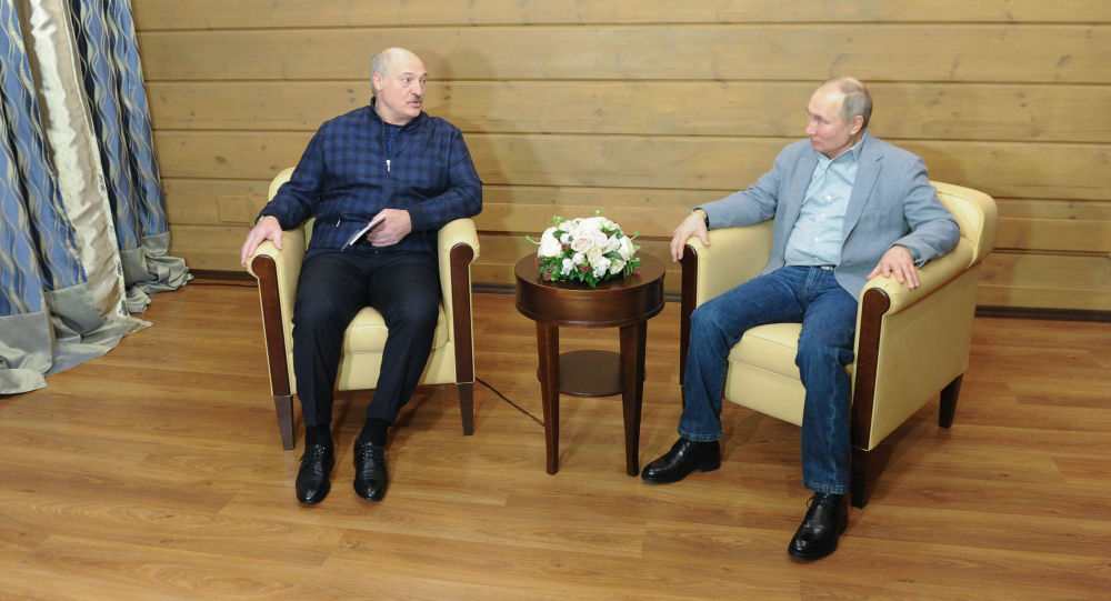 索契會晤 白俄總統送了普京一籃子食物