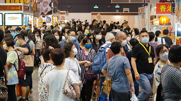 有餐飲業人士形容長假期間生意額是喜出望外