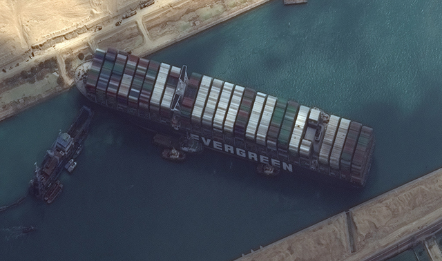 無力賠償9億美元 堵塞蘇伊士運河的日本船東仍與埃及當局談判