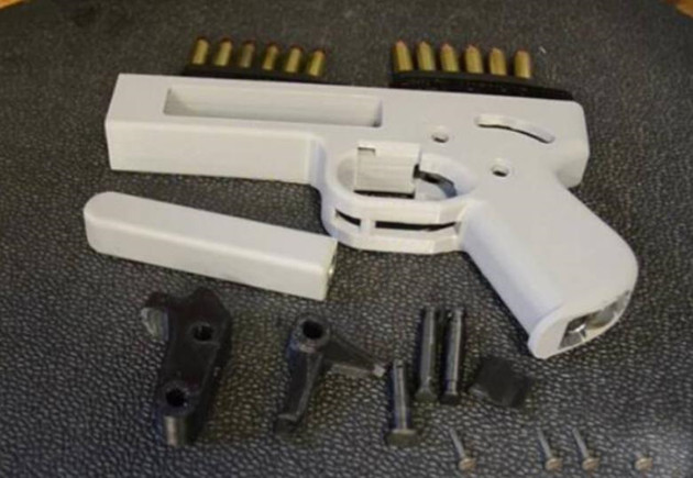 西班牙首次搗毀3D打印武器作坊 繳獲槍支與炸藥