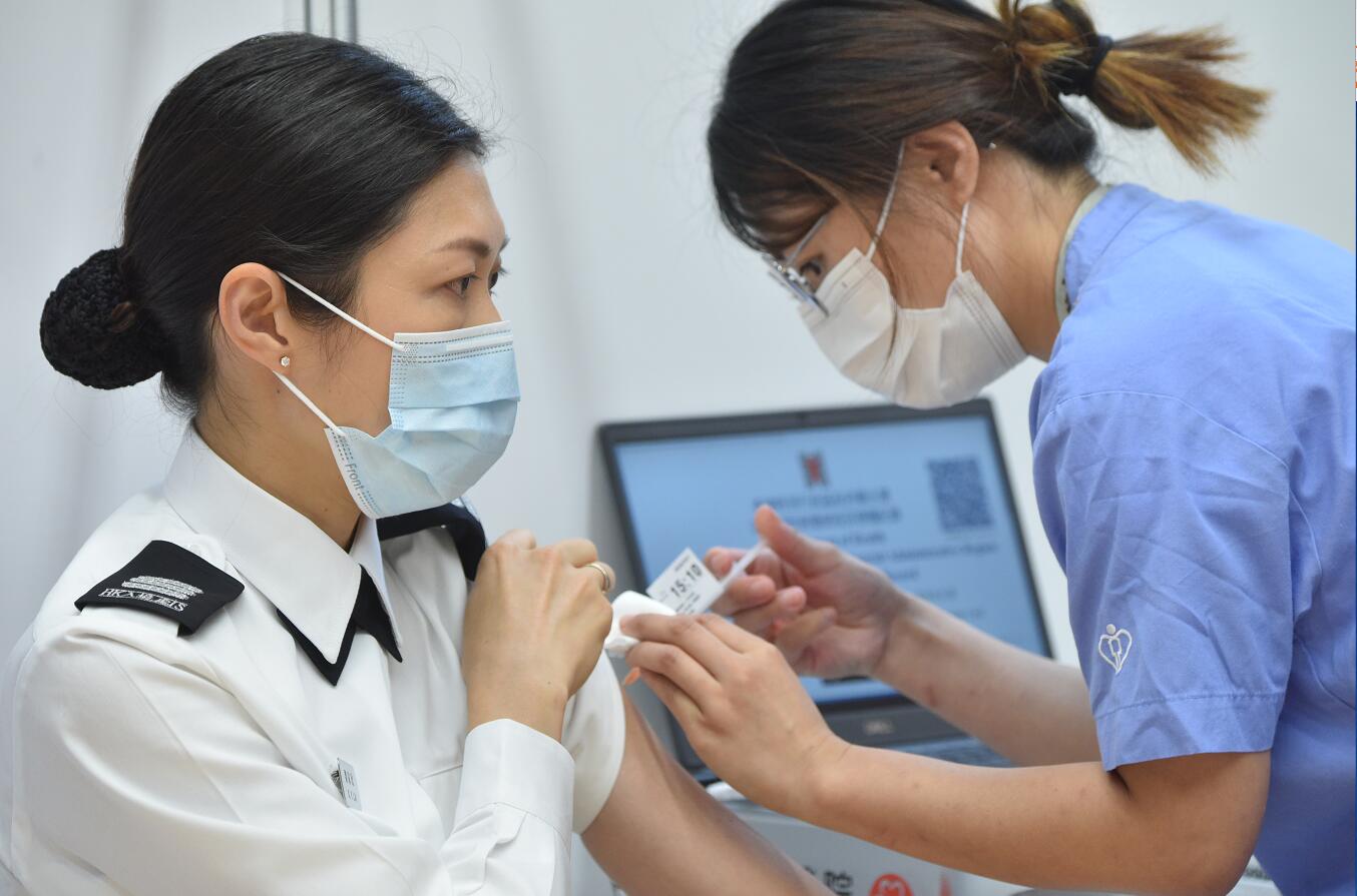 【八面來風】香港經濟受制疫苗接種進程