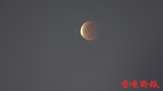 圖集｜深圳市中心的「超級紅月亮」和月全食