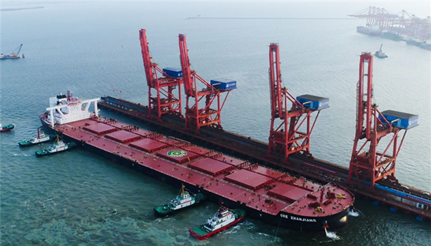 華南沿海首個40萬噸散貨碼頭調試成功