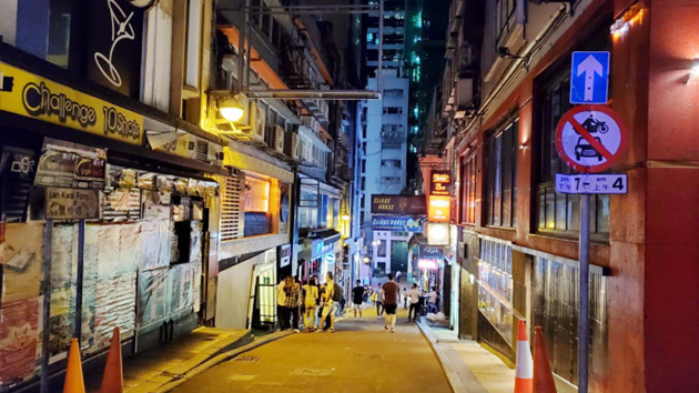 警方巡查蘭桂坊酒吧食肆 2負責人涉違例營業將被檢控