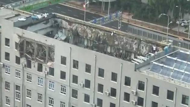 哈爾濱一辦公樓頂層坍塌致4死7傷