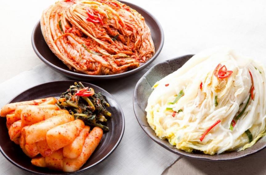 【美食】韓國館登陸美食博覽 韓籍大廚即席製作傳統Kimchi