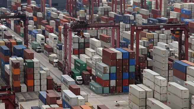 本港7月整體出口貨值按年增26.9% 進口升26.1%