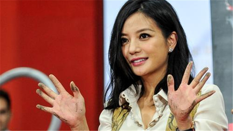 知名女星趙薇被《還珠格格》除名 微博超話被禁