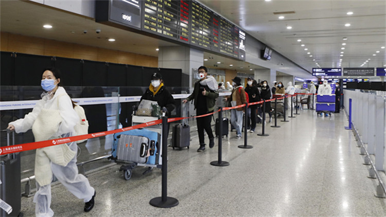 風王「燦都」影響上海：逾八成航班調減取消 多條高鐵線路停運