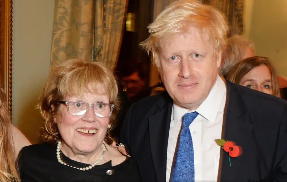 英國首相約翰遜母親逝世 終年79歲
