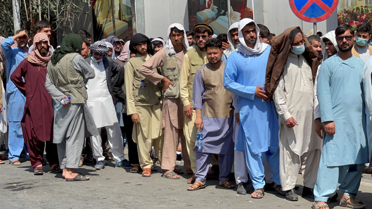 阿富汗地方銀行美元儲備告急 促塔利班提供更多現金
