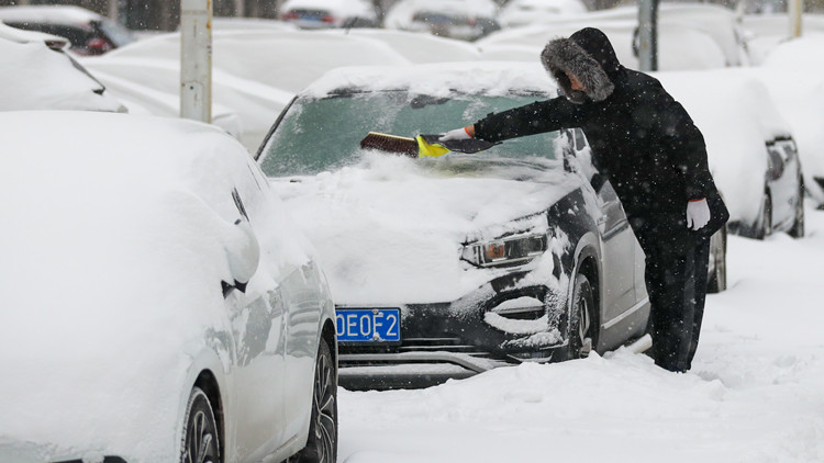 遼寧12市迎暴雪 高速公路關閉