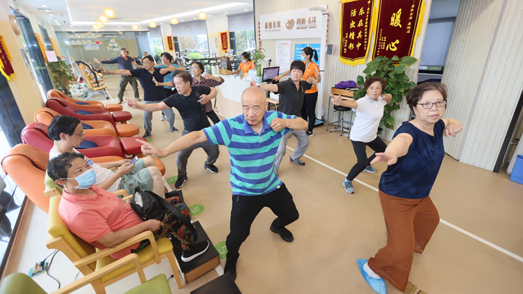 中國老齡人口逼近3億  專家預測2033年進入超老齡社會