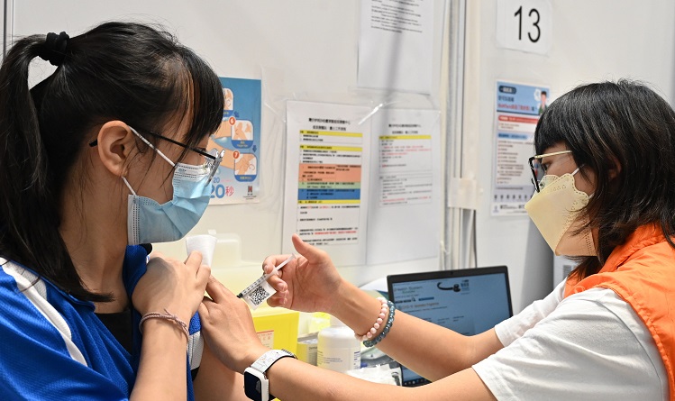 元旦起第三針再擴群組 專家建議第三針接種復星疫苗