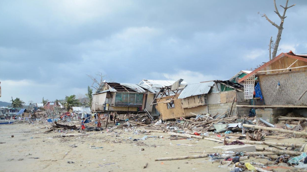 颱風「雷伊」在菲律賓已造成405人死亡 445萬民眾受災