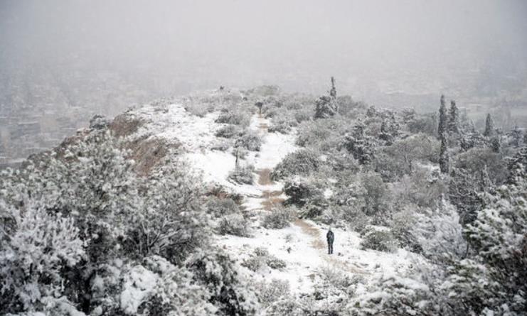希臘遭遇暴風雪極端天氣致交通部分癱瘓 3人在火車事故中受輕傷