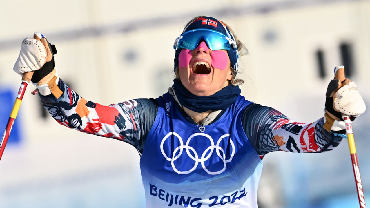 北京冬奧會首金誕生！挪威名將約海于格碾壓奪冠