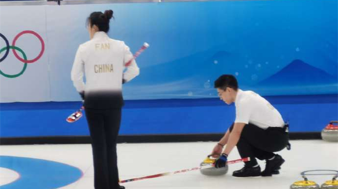 中國冰壺混雙隊七連敗收官 衛冕冠軍加拿大隊出局