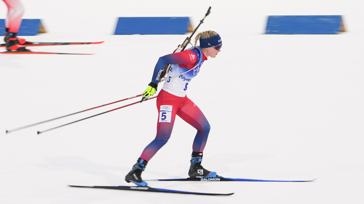 冬季兩項女子短距離賽挪威選手奪冠