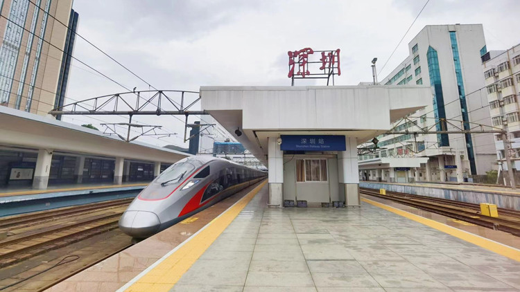 4月8日零時起深圳鐵路實行新的列車運行圖