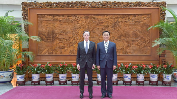 外交部副部長謝鋒會見美國新任駐華大使伯恩斯