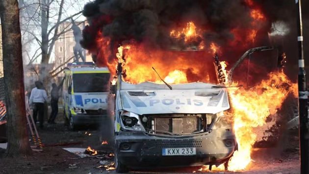 瑞典極右示威觸發騷亂 9警員受傷