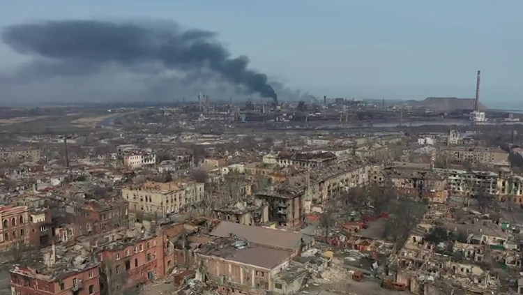 馬里烏波爾戰火未熄 亞速鋼鐵廠遍地廢墟