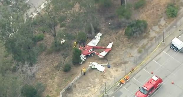 美國南加州一架輕型飛機墜毀飛行員遇難