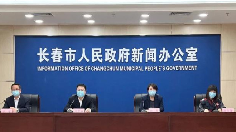 長春疾控中心副主任李雪靜就市民如何做好防護問題 答本報記者問