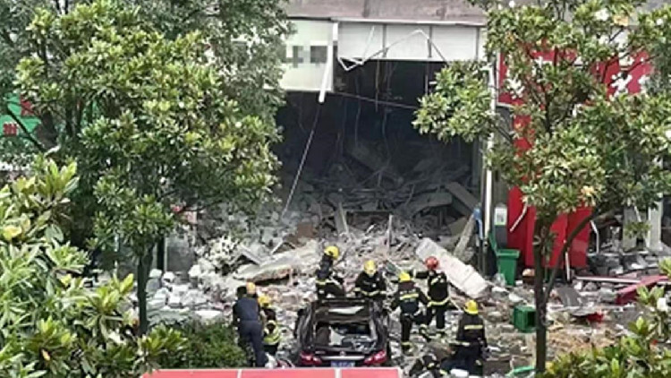 湖南長沙縣一餐飲門店發生燃爆事故造成1死13傷