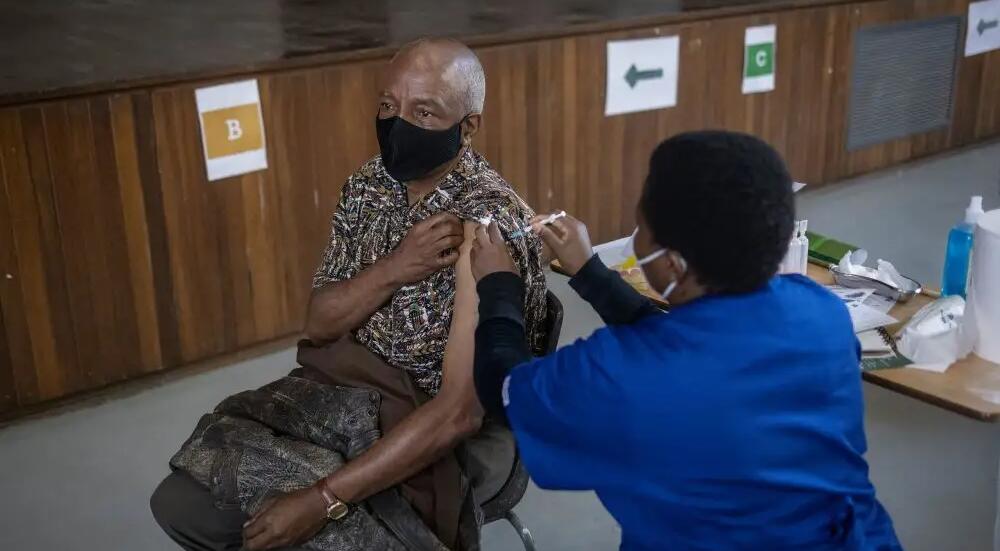 約17.3%非洲人口完成兩劑疫苗接種　南非等國推進加強針計劃