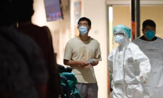 台灣13日新增逾4.5萬例本土確診 109人染疫亡