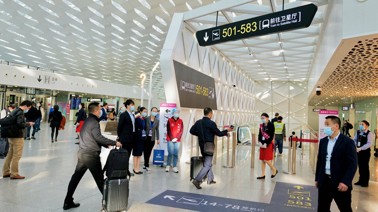 深圳機場：23日起須持48小時核酸陰性證明進入航站樓