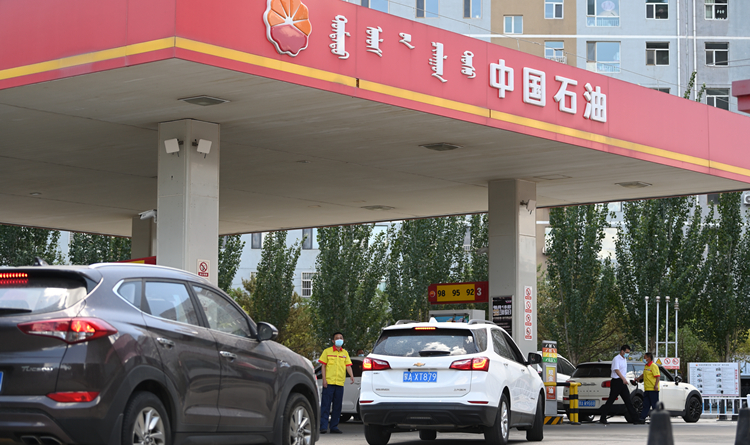 中國成品油價年內第二次下調 多地油價徘徊於「九元時代」