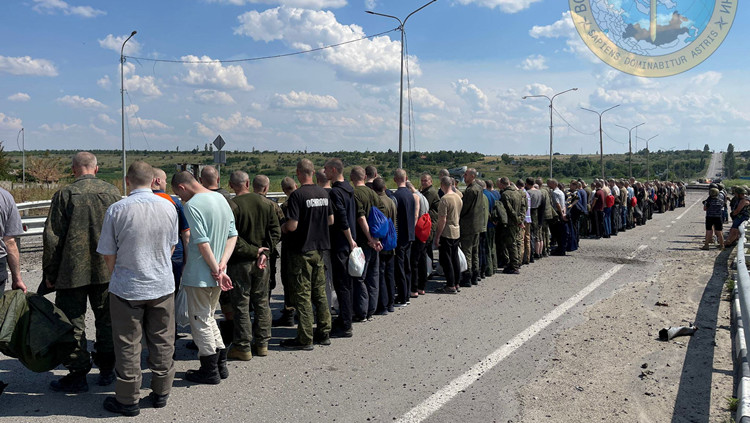 俄烏進行衝突以來最大規模戰俘交換 95名亞速鋼鐵廠守軍獲釋