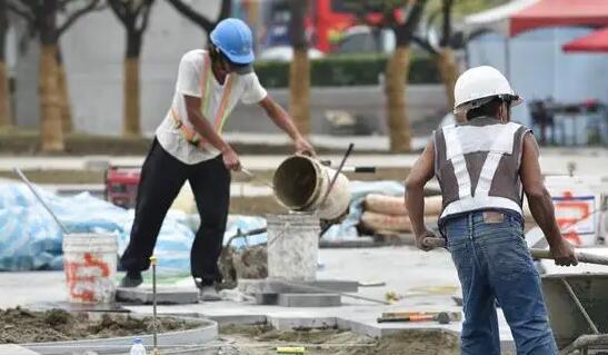 台灣勞退基金今年前5月虧損逾1500億新台幣