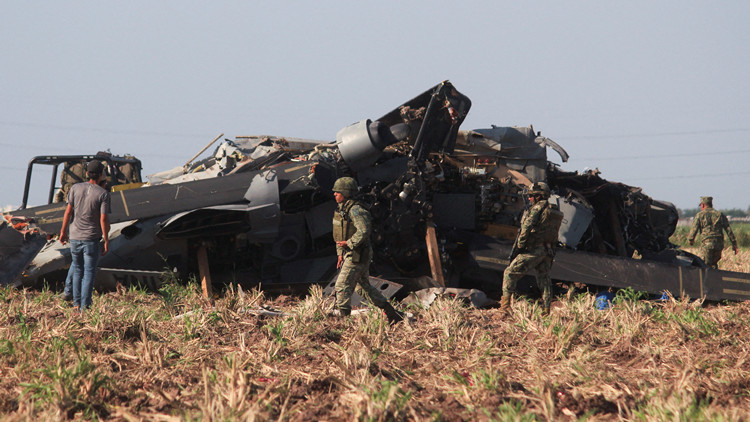 墨西哥一架軍用直升機墜毀 致14死1傷