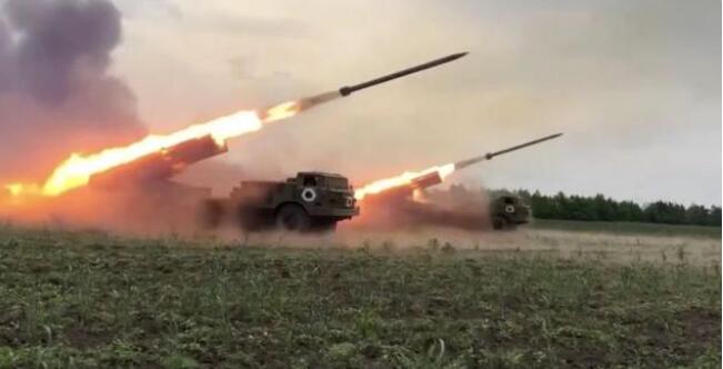 俄國防部：烏方使用海馬斯火箭炮襲擊烏軍俘虜營地 已致50死73傷