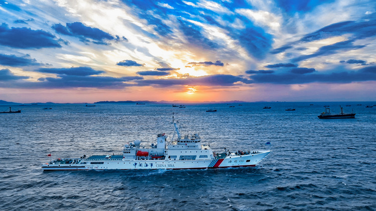 台灣海峽大型巡航救助船「海巡06」輪啟動首次巡航執法