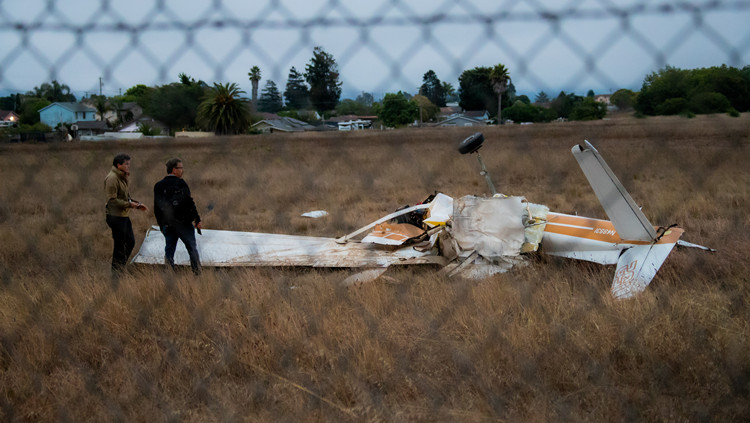 美國兩架小型飛機試圖降落時在空中相撞 造成數人死亡