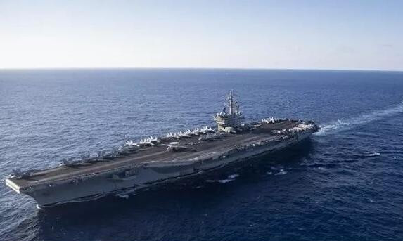 美國海軍「里根號」航母返回日本橫須賀港