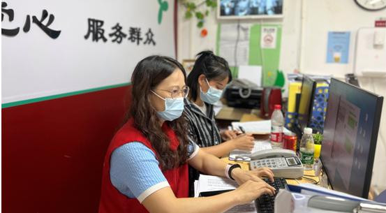 深圳布吉街道暖心熱線助臨時管控區產婦順利分娩 3天接熱線超6000個
